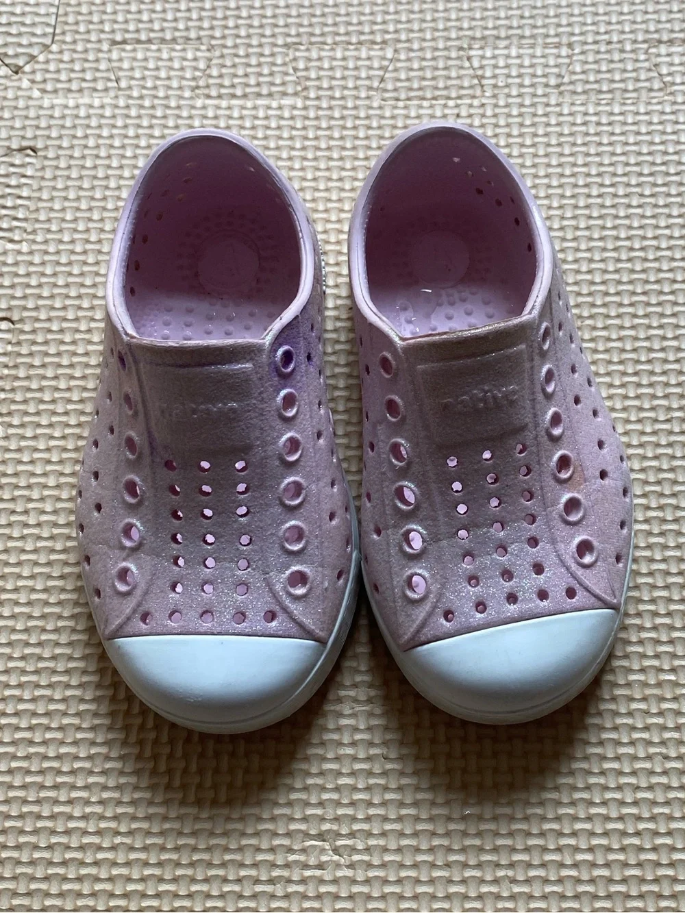 Native Jefferson Bio-Bling™ Child Slip-On Glitter Pink Shoes  Size 6c